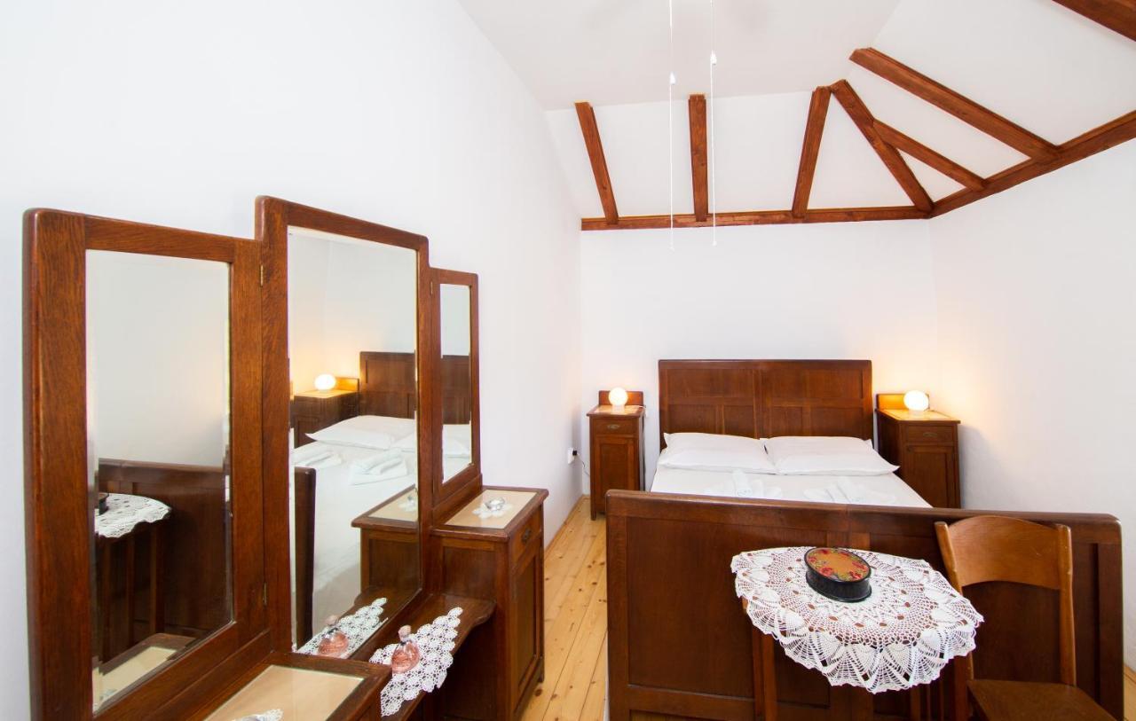 Holiday Home Burba Komiža Kültér fotó