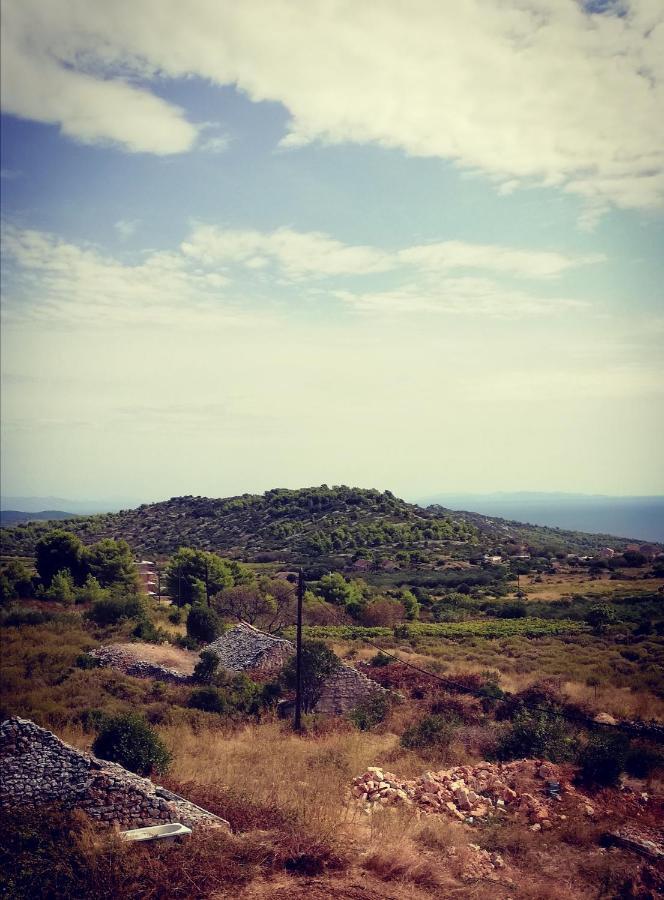 Holiday Home Burba Komiža Kültér fotó