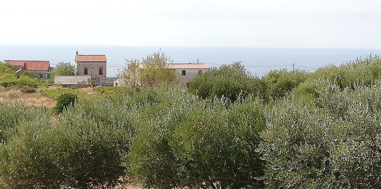 Holiday Home Burba Komiža Kültér fotó