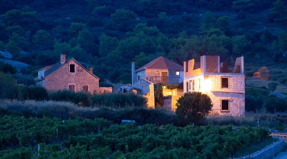 Holiday Home Burba Komiža Kültér fotó